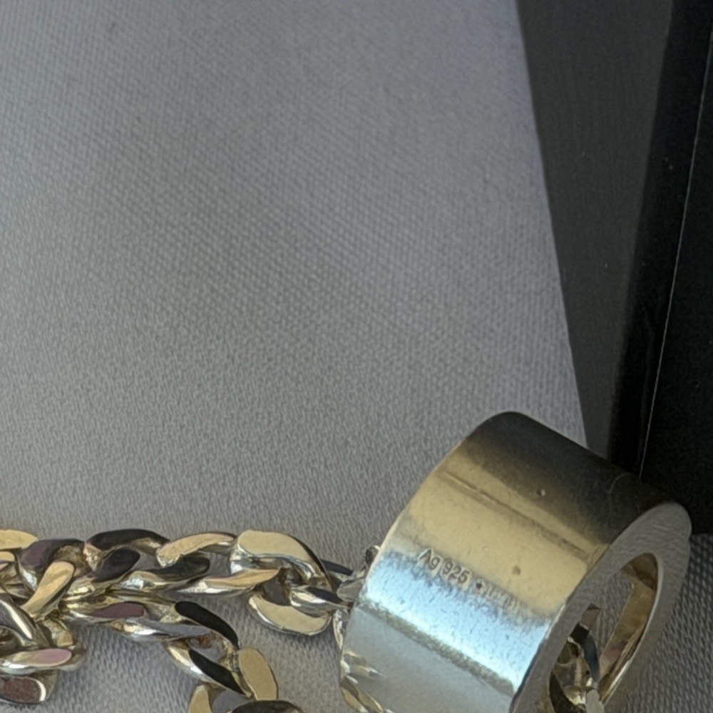 Gucci Cutout G Ring Silver Necklace - With Box - Picture 3 of 10